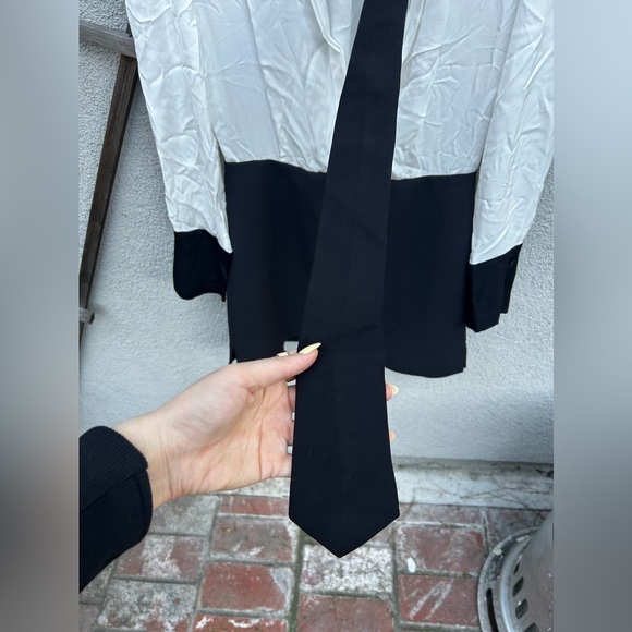 ❌SOLD❌Alice + Olivia Mattie Colorblock Knit Mini Shirtdress Black Off /White NWT - Picture 12 of 14